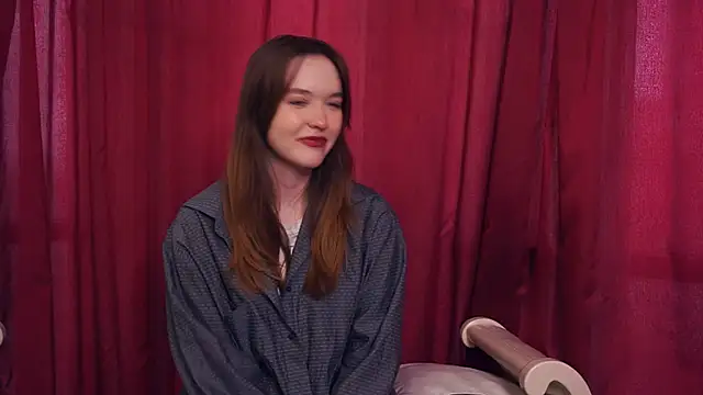 ElbaMarvier online show from April 10, 9:26 am