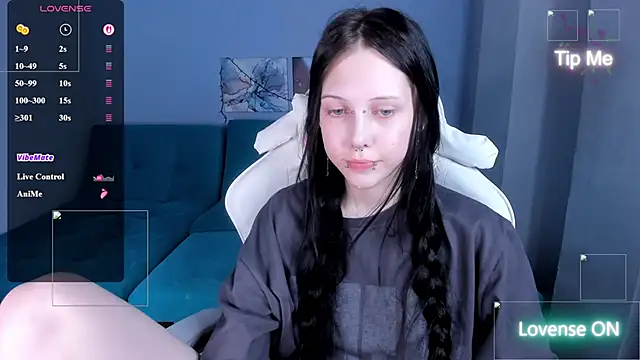 SugarBunny18 online show from June 18, 6:04 am