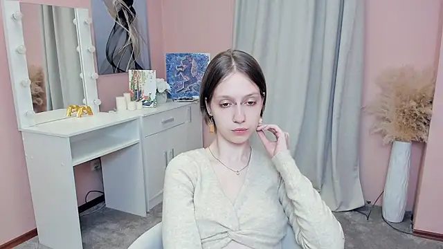 SharleenAlsup online show from April 4, 1:54 pm