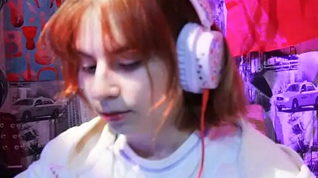 Janet Vibes online show from April 4, 7:13 pm