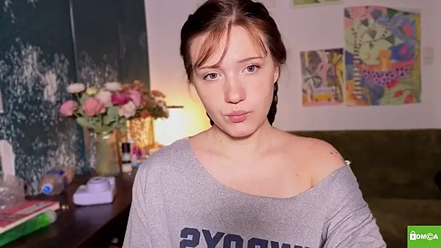 bikinibottom001 online show from April 13, 1:18 am