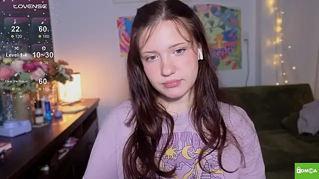 bikinibottom001 online show from April 5, 4:11 am