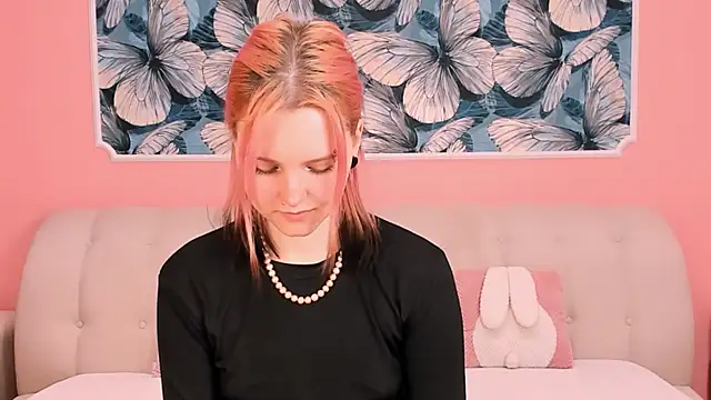 Lina Veyra online show from April 10, 1:39 pm