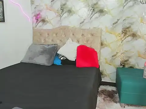 Kim strawberry online show from April 10, 4:46 pm