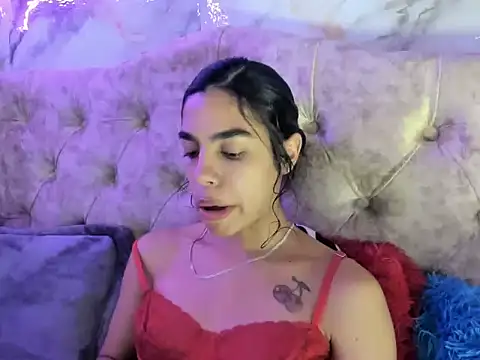 Kim strawberry online show from April 5, 8:52 pm