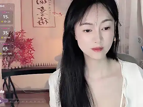 noomi-1111 online show from April 10, 6:30 am