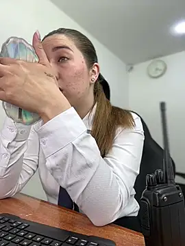 suzy-111 online show from April 8, 12:18 pm