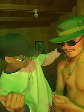 Cuteathleticboys online show from April 17, 12:24 am