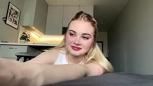 kirtova  online show from April 14, 9:09 am