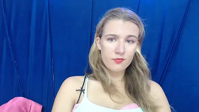 Yennyloves online show from June 18, 11:59 am