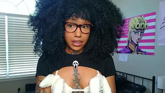 spookiebaddie online show from April 15, 5:46 pm