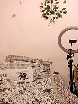 simran nude online show from April 13, 2:57 am