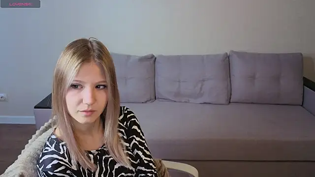 Angelina Becker online show from April 14, 1:38 am