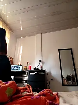 Leticia Hinkley  online show from April 12, 11:57 am