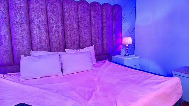 sweetlyundone online show from April 10, 9:21 pm