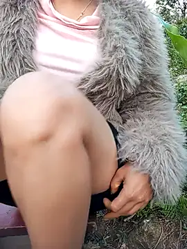 minachao121 online show from April 9, 11:10 pm