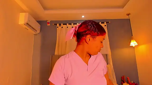 sweetkimmie  online show from April 15, 11:33 am