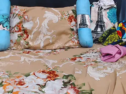 ChocolateClitt online show from April 8, 5:59 pm