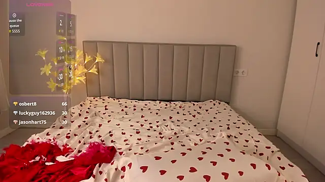 linmilena online show from April 11, 7:45 am