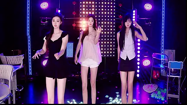 S5-5S5 online show from April 10, 10:10 am