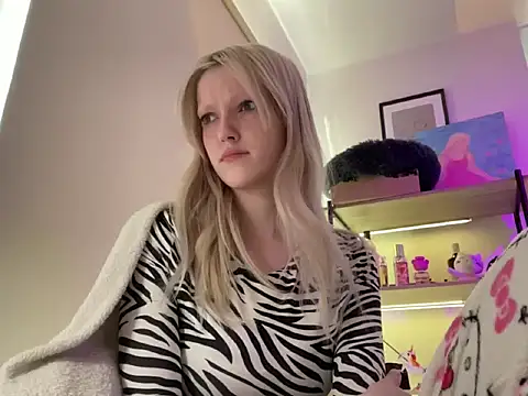 StellinaLuna online show from April 14, 3:56 pm