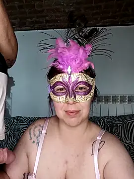 Giochidicoppia online show from April 12, 9:28 pm