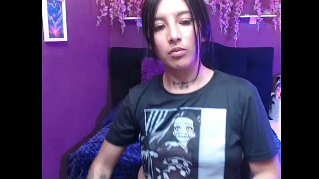 lilysmile online show from April 10, 1:28 pm