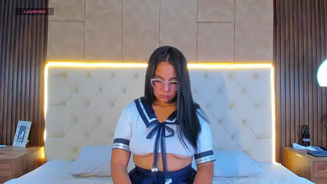 Amelia Rossetti online show from April 11, 11:58 am