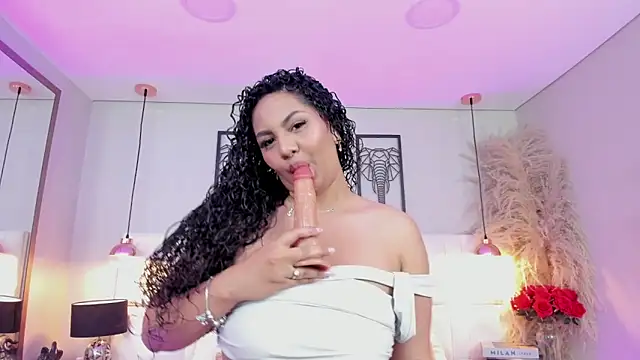 Claire Bonnie online show from April 10, 8:37 pm