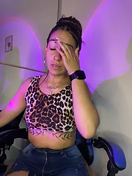 DulceLatinaxo online show from July 9, 10:33 pm