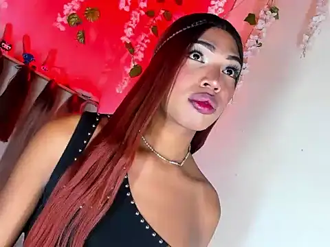 valeria hernandez  online show from July 8, 8:05 am