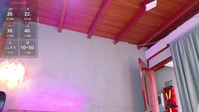 niiky doll online show from April 10, 1:28 pm