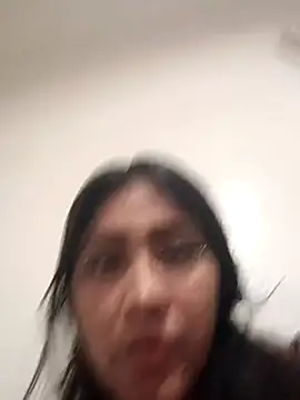 itsyafavgirll online show from April 18, 6:27 am