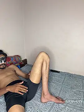 Love Birds00 online show from April 12, 9:23 am