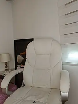 mollysweetx online show from April 10, 7:20 pm