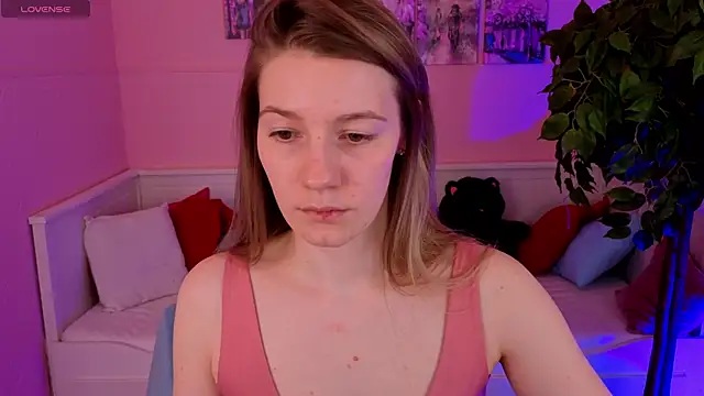 Vanessa   Lui online show from April 14, 4:40 pm