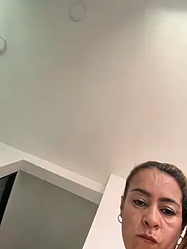 Natigoonzalez online show from May 3, 5:38 pm