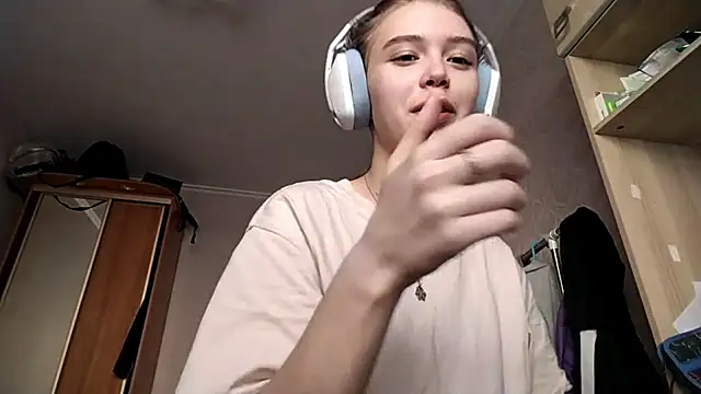 HebrewRiding online show from April 13, 8:04 am