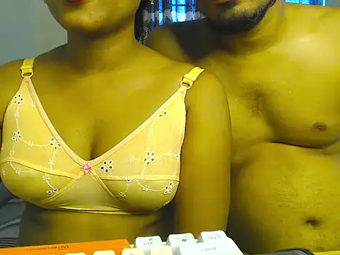 VelvetCoupleLive online show from June 27, 9:32 am