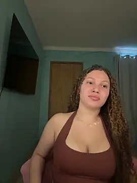 sophiiahot online show from May 26, 4:28 pm