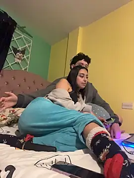 hotlatinocouple   online show from June 29, 2:40 am