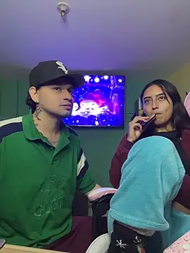 hotlatinocouple   online show from June 19, 12:59 am