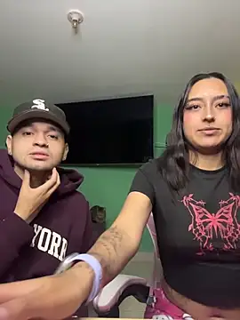 hotlatinocouple   online show from July 8, 12:24 am