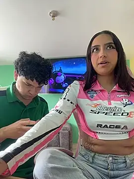 hotlatinocouple   online show from June 10, 9:24 pm