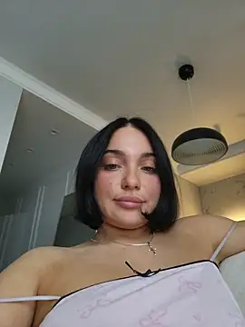 LucyHotty  online show from April 14, 10:26 am