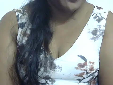 Maryam Ji online show from April 12, 7:16 pm