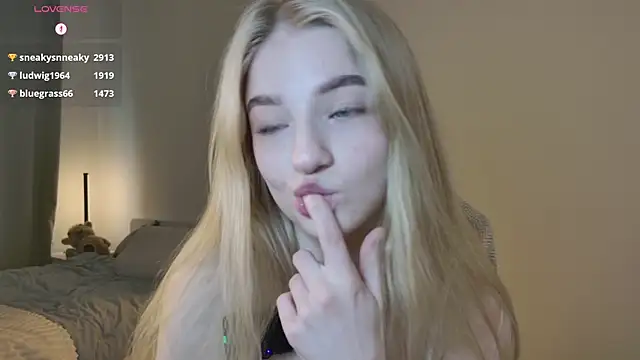  Magic smile online show from April 11, 2:10 pm