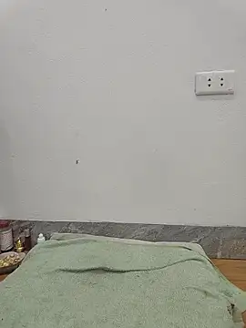 2 banana online show from May 24, 1:32 pm