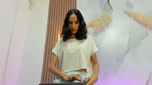 AntonellaRossi os online show from April 15, 11:05 pm