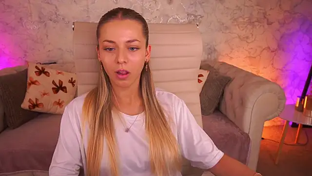 DoveLovee online show from May 21, 1:20 pm